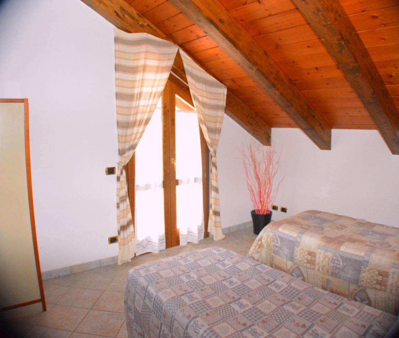 Il Pettirosso Villa Аджерола Екстериор снимка
